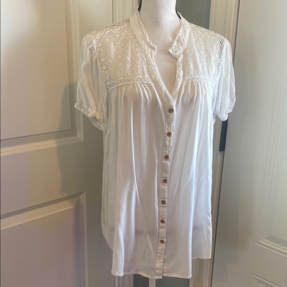 Torrid 1 White Lace Button-Up Blouse